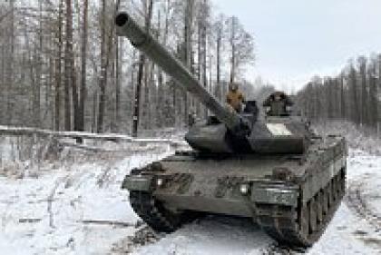 Год назад Запад пообещал Украине дать Abrams, Challenger и Leopard. Почему танки, ракеты и другое оружие не помогло ВСУ?