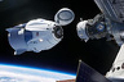 Космический корабль Crew Dragon и МКС