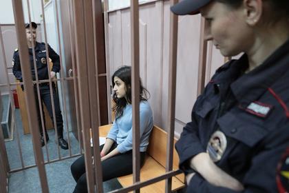 Кристина Хачатурян, обвиняемая в убийстве своего отца Михаила Хачатуряна