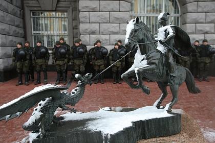 Памятник участникам АТО в Киеве