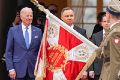Польша хочет втянуть НАТО в конфликт на Украине. Почему вражда с Россией не поможет Варшаве укрепить позиции на Западе?