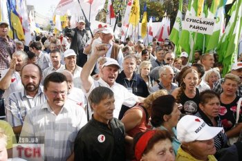 Оппозиция готовит на День независимости массовые акции "против диктатуры"