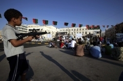 В Ливии дети помогают повстанцам воевать против Каддафи