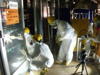 На "Фукусиме" нагревается реактор, оператор винит во всем термометр