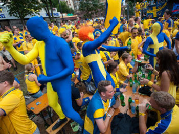 Кемпинг шведов в центре Киева превратят в городок для туристов