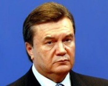 Янукович пригласил Генсека НАТО посетить Украину после выборов