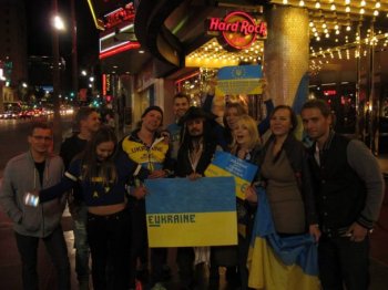 Украинцы в Лос-Анжелесе подключили к митингу за евроинтеграцию Джека Воробья и Спайдермена