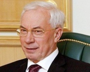 Азаров сообщил про условия ухода правительства в отставку