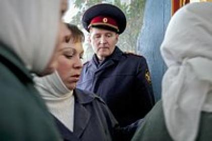 «Сокамерниц резали из ревности» Россиянка провела в колониях много лет. Как тюремный опыт прославил ее в интернете?