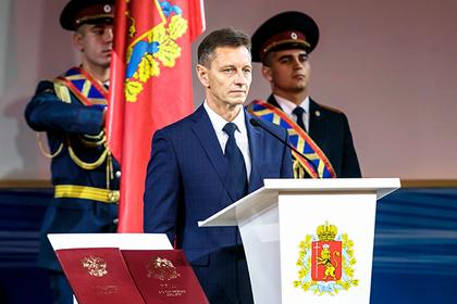 Владимир Сипягин (в центре)