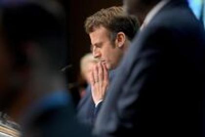 «Не спишь? Наберу?» Макрон теряет шансы победить на президентских выборах. Кто теперь будет звонить Путину из Парижа?