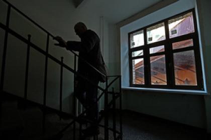 «Папа, почему бы тебе не съехать?» Коренной москвич жил в «сталинке». Невестка из Лобни превратила его жизнь в ад 