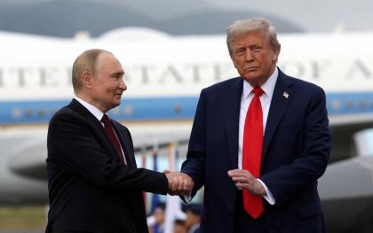 Президенты России и США Владимир Путин и Дональд Трамп