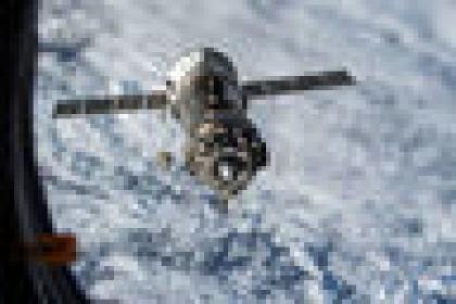 Пилотируемый корабль «Союз TMA-15M» после отстыковки от МКС