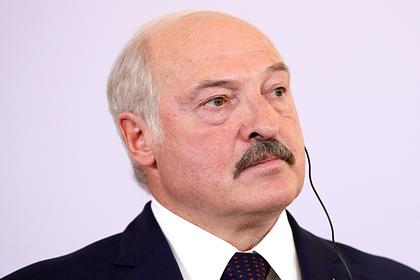Belarusian President Alexander Lukashenko attends a news conference in Vienna, Austria, November 12, 2019. REUTERS/Lisi Niesner - RC2O9D9MU3P8