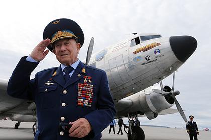 Алексей Леонов