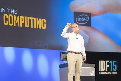 Генеральный директор Intel Брайан Кржанич демонстрирует Curie