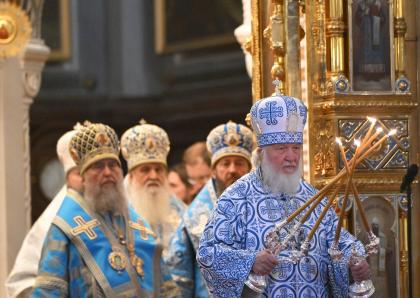 Патриарх Московский и всея Руси Кирилл совершает Божественную литургию в праздник Рождества Пресвятой Богородицы в храме Христа Спасителя