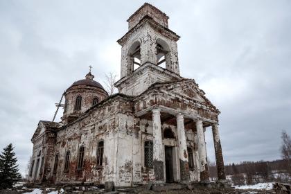 Церковь иконы Божией Матери «Знамение» (1810 год) в храмовом комплексе Палтогского погоста в Вологодской области