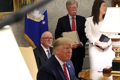 Джон Болтон и Дональд Трамп
