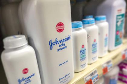 Подвели под асбест Корпорация J&J выплатит 4,69 миллиарда долларов напуганным детской присыпкой