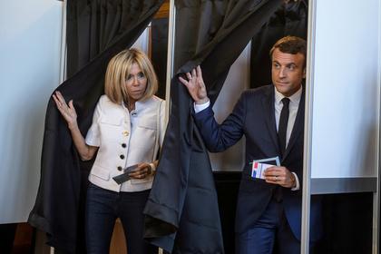 Эмманюэль Макрон с супругой Бриджит