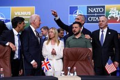 Украина получает миллиарды от США и Европы. На что идут эти деньги и почему в стране не утихают коррупционные скандалы?
