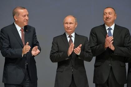 Президенты Турции, России и Азербаджана Реджеп Тайип Эрдоган, Владимир Путин и Ильхам Алиев
