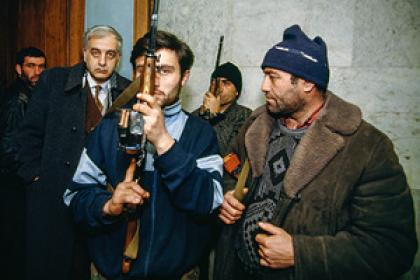 «Было очень страшно» 30 лет назад в СССР начались межэтнические конфликты. Какими их запомнили очевидцы и участники?