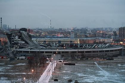 Здание обрушившегося спорткомплекса в Петербурге