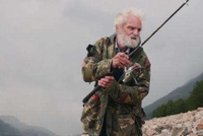 46 лет назад простой рабочий решил покинуть цивилизацию. Как живет самый знаменитый отшельник Британии?