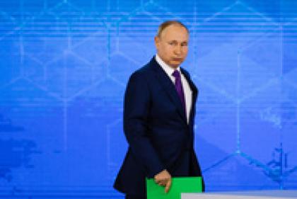 «Шлеп-шлеп-шлеп — и пошли» Вакцинация, враги России и раздача денег. Главные цитаты с пресс-конференции Путина