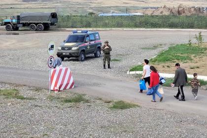 Работа российских миротворцев в Нагорном Карабахе