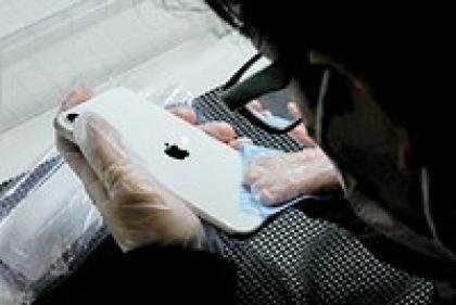 Новый европейский закон заставит Apple изменить iPhone. Как это скажется на ценах и пользователях?