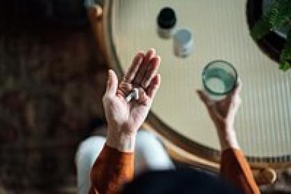 Кровотечения, аллергии и токсические реакции. Как правильно пить таблетки, чтобы не навредить себе? 