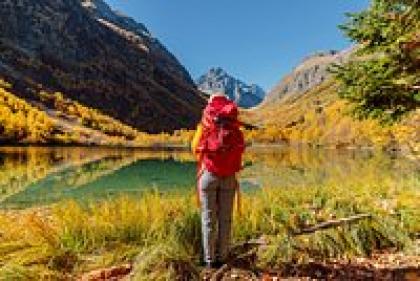 Куда поехать на отдых осенью 2025 года? Больше 10 направлений для отпуска в России и за рубежом