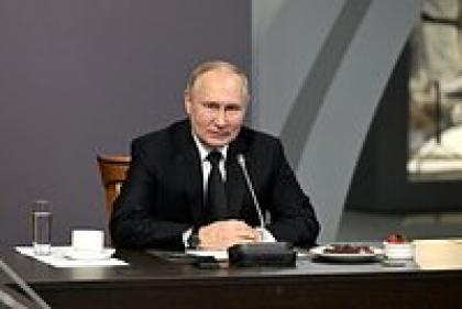 «Вовремя реагировать на возникающие в отношении нашей страны угрозы» Президент встретился с ветеранами и блокадниками