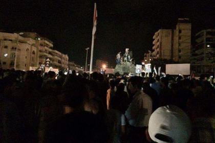 Протесты в Латакии после убийства полковника Хасана Шейха