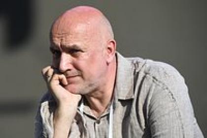 Автомобиль Захара Прилепина взорвали. Писатель тяжело ранен. Кто стоит за покушением?