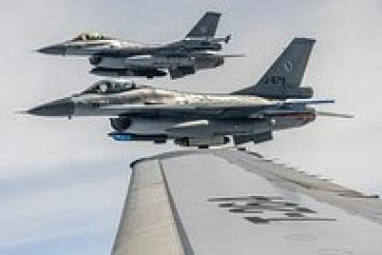 Европа решила научить украинских пилотов воевать на F-16. Есть ли у них шансы против российских ВКС и сил ПВО?