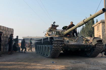 Танк боевиков в окрестностях Алеппо