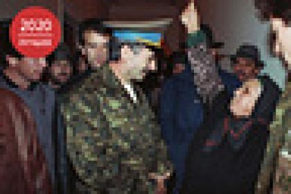 Президент Чеченской республики Джохар Дудаев во время приема граждан, 1991 год