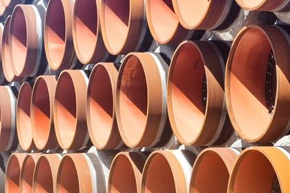 Немецкий порт Мукран, где хранятся трубы для строительства газопровода