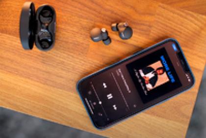 Имеющий уши. Sony выпустила новые «убийцы» AirPods. Почему они стали такими дорогими?