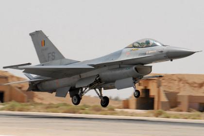 Самолет F-16 ВВС Бельгии