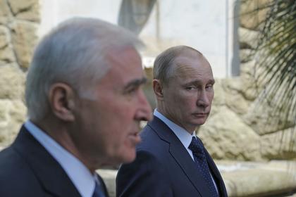 Президенты Южной Осетии и РФ Леонид Тибилов и Владимир Путин