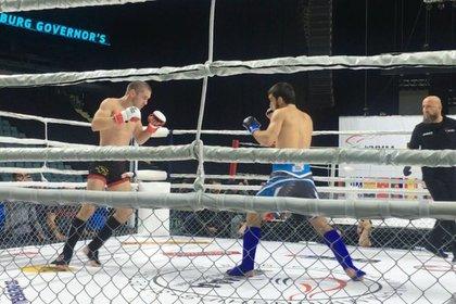 Бой на чемпионате Европы по ММА