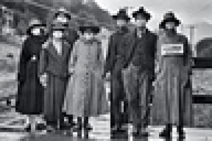 A group in Mill Valley in November, 1918