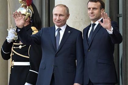 Владимир Путин и Эммануэль Макрон