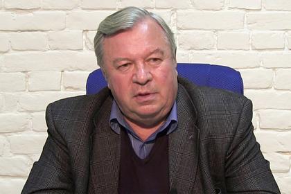 Михаил Опарин